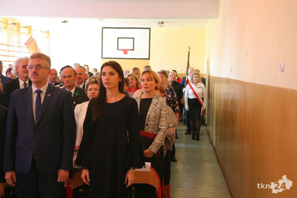 Wielkie święto w Kłucku! Szkoła ma sto lat! I imię Hubala! [wideo, zdjęcia]
