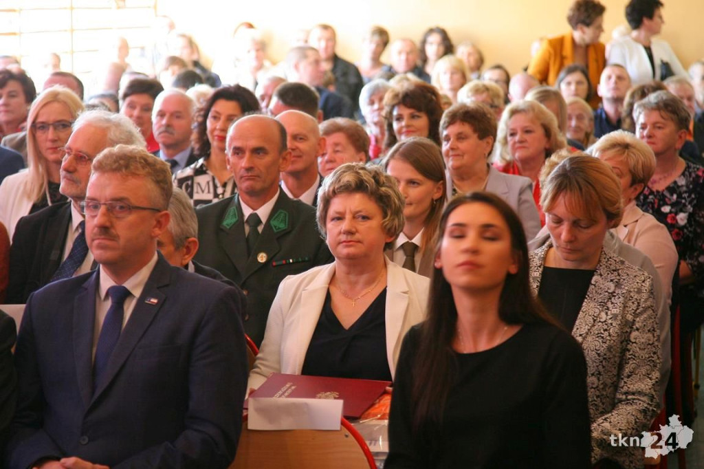 Wielkie święto w Kłucku! Szkoła ma sto lat! I imię Hubala! [wideo, zdjęcia]