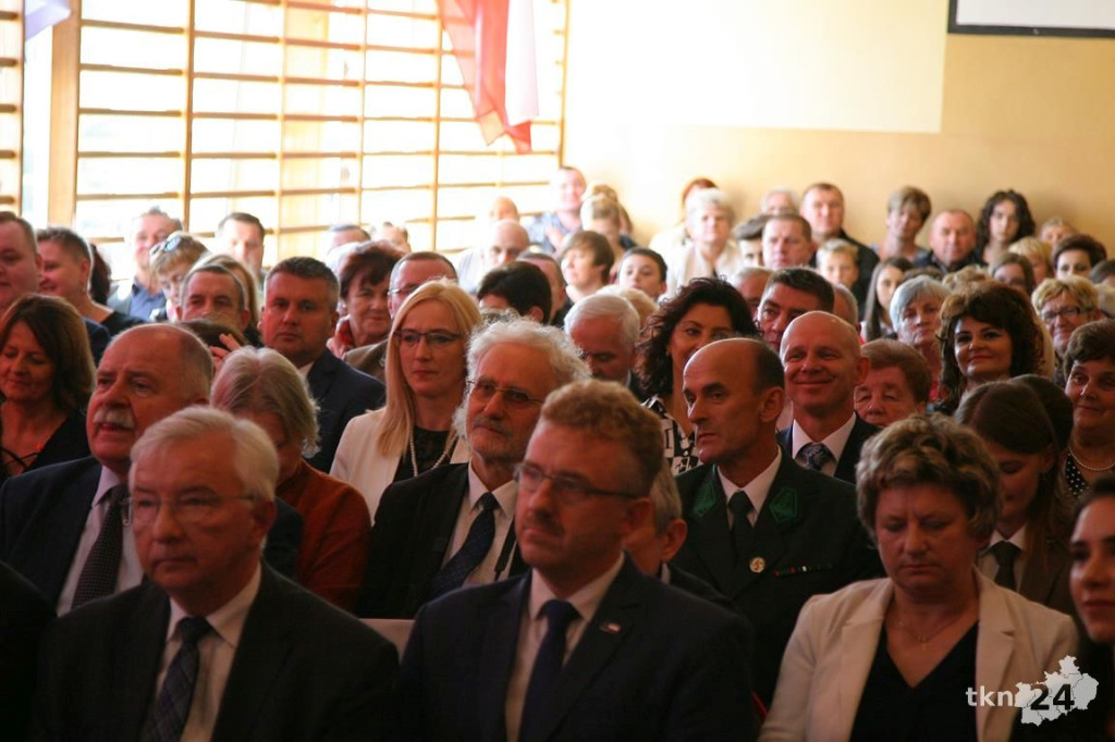 Wielkie święto w Kłucku! Szkoła ma sto lat! I imię Hubala! [wideo, zdjęcia]