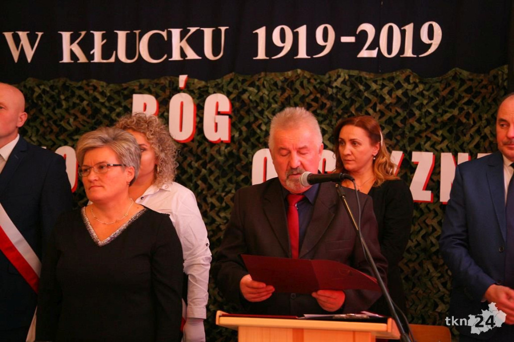Wielkie święto w Kłucku! Szkoła ma sto lat! I imię Hubala! [wideo, zdjęcia]