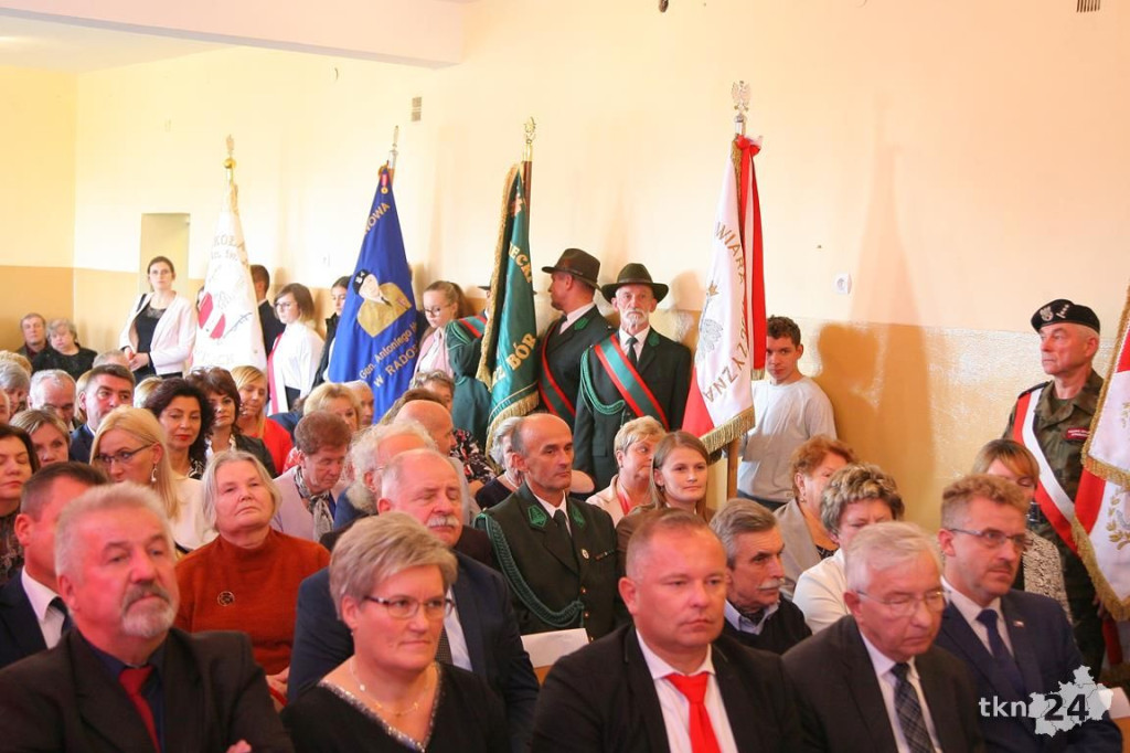 Wielkie święto w Kłucku! Szkoła ma sto lat! I imię Hubala! [wideo, zdjęcia]