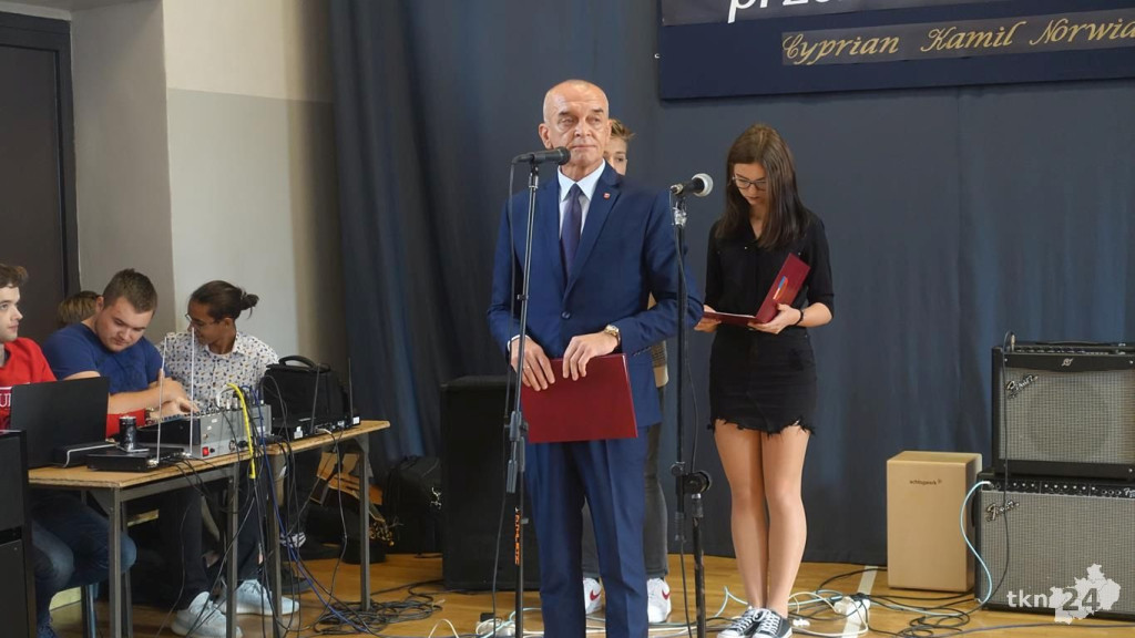 Powiatowy Dzień Nauczyciela. Starosta rozdał nagrody [wideo, zdjęcia]