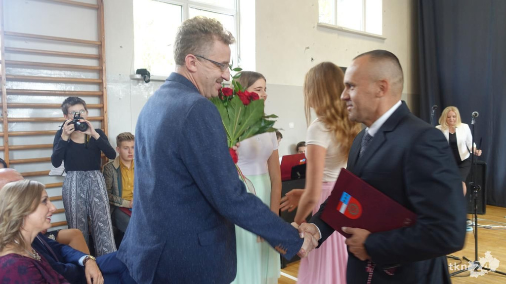 Powiatowy Dzień Nauczyciela. Starosta rozdał nagrody [wideo, zdjęcia]