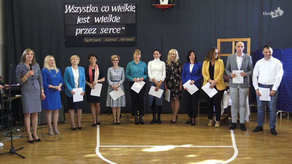 Wyjątkowy święto edukacji w II LO. Rozdano mnóstwo stypendiów [wideo, zdjęcia]