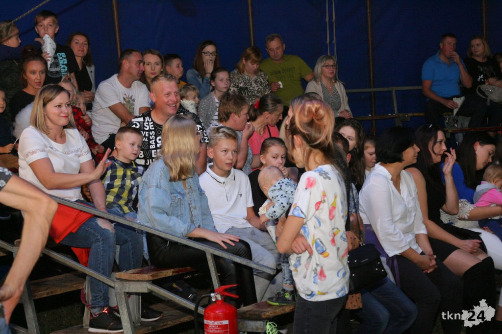 Gmina Smyków na pomoc Kacprowi. Był cyrk i piknik [wideo, zdjęcia]
