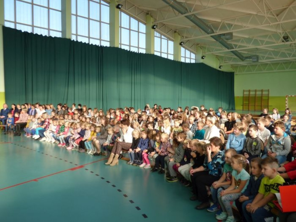 Ruda Maleniecka: Akademia z okazji Dnia Edukacji Narodowej [zdjęcia]