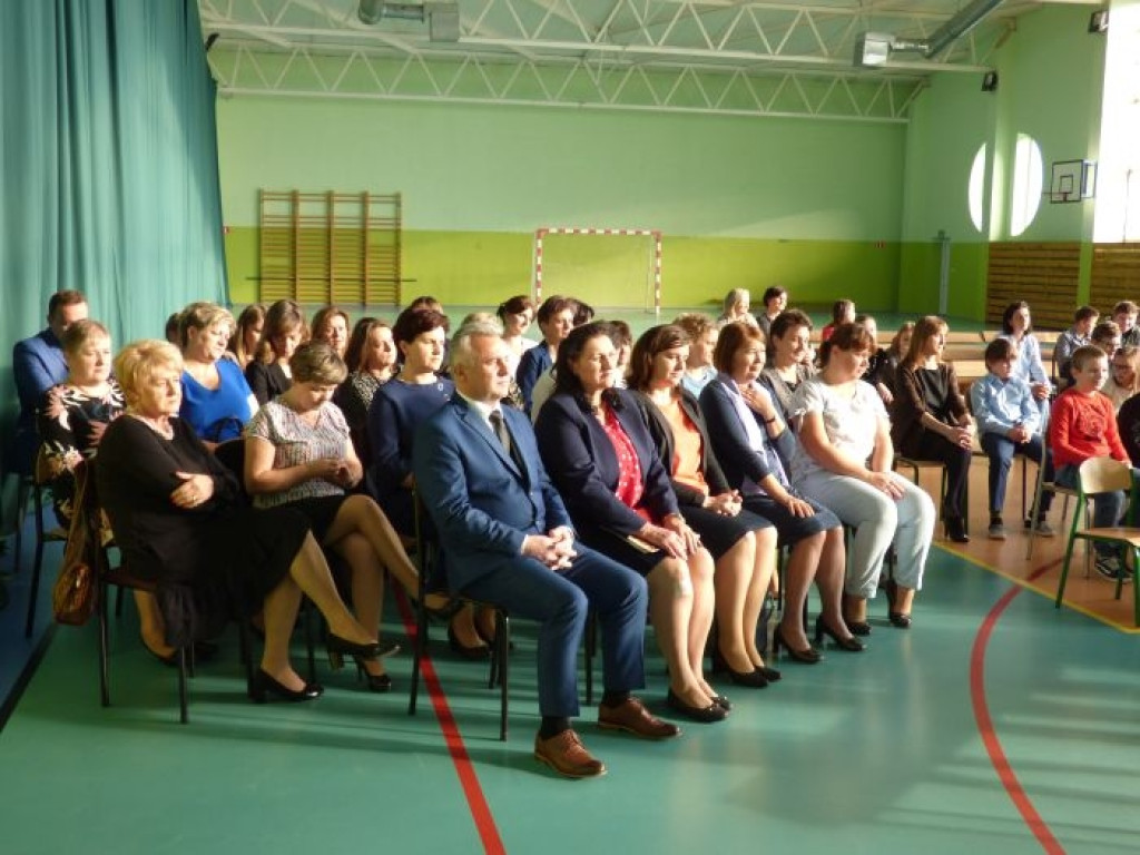 Ruda Maleniecka: Akademia z okazji Dnia Edukacji Narodowej [zdjęcia]