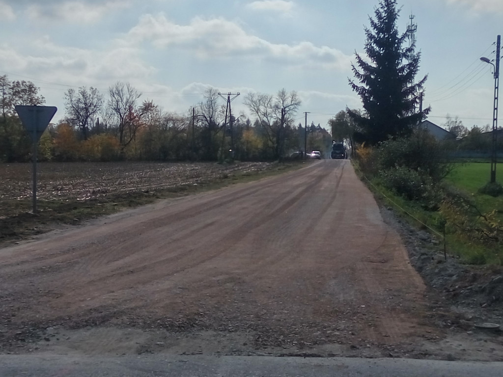 Trwa przebudowa ulicy Zielonej w Modliszewicach [zdjęcia]
