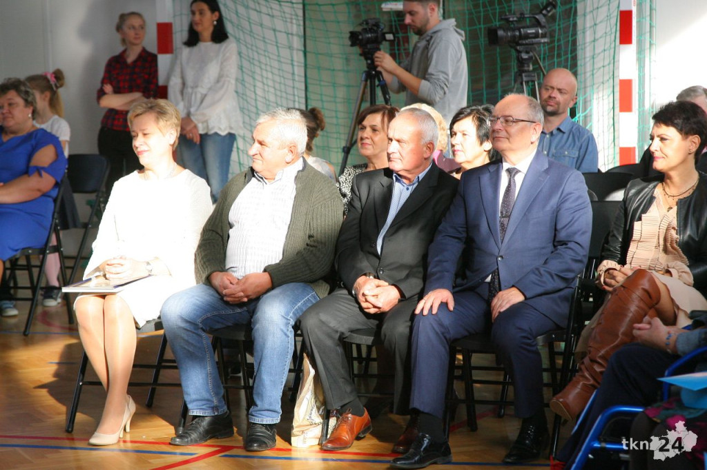 Ślubowanie pierwszoklasistów w Dziebałtowie [wideo, zdjęcia]
