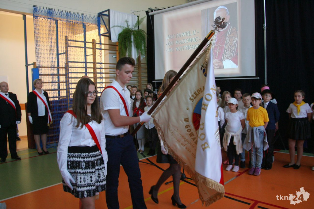 Jan Paweł II patronem Szkoły Podstawowej w Gowarczowie! [wideo, zdjęcia]
