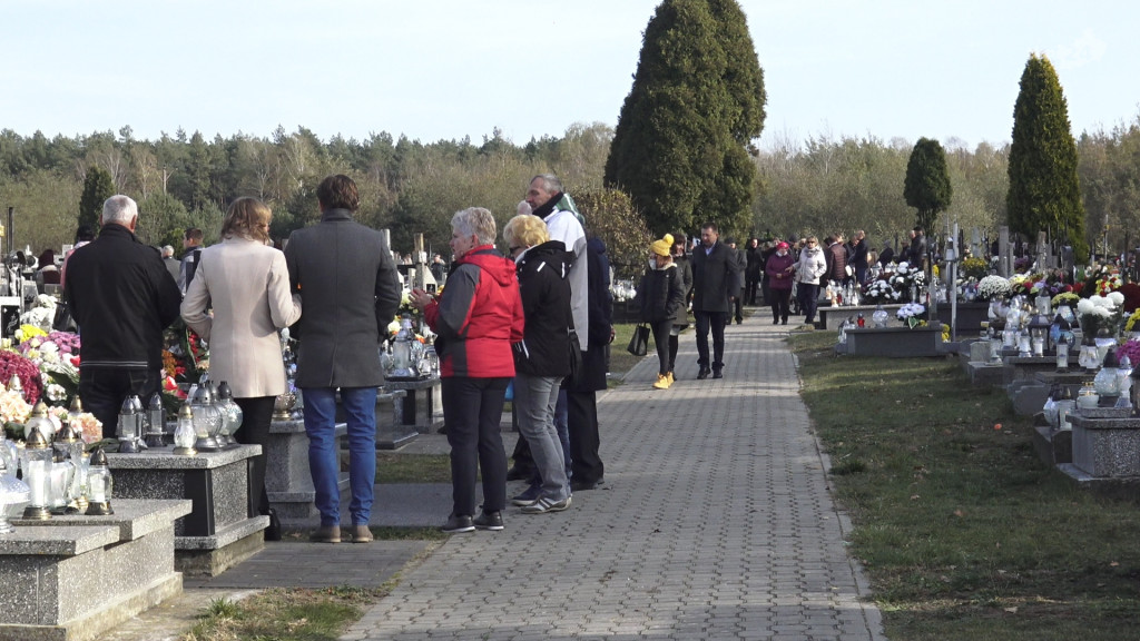 Relacja wideo i foto: Wszystkich Świętych 2019 w powiecie koneckim