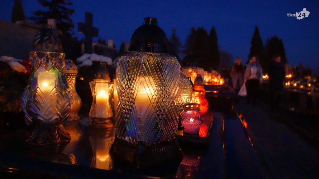 Relacja wideo i foto: Wszystkich Świętych 2019 w powiecie koneckim