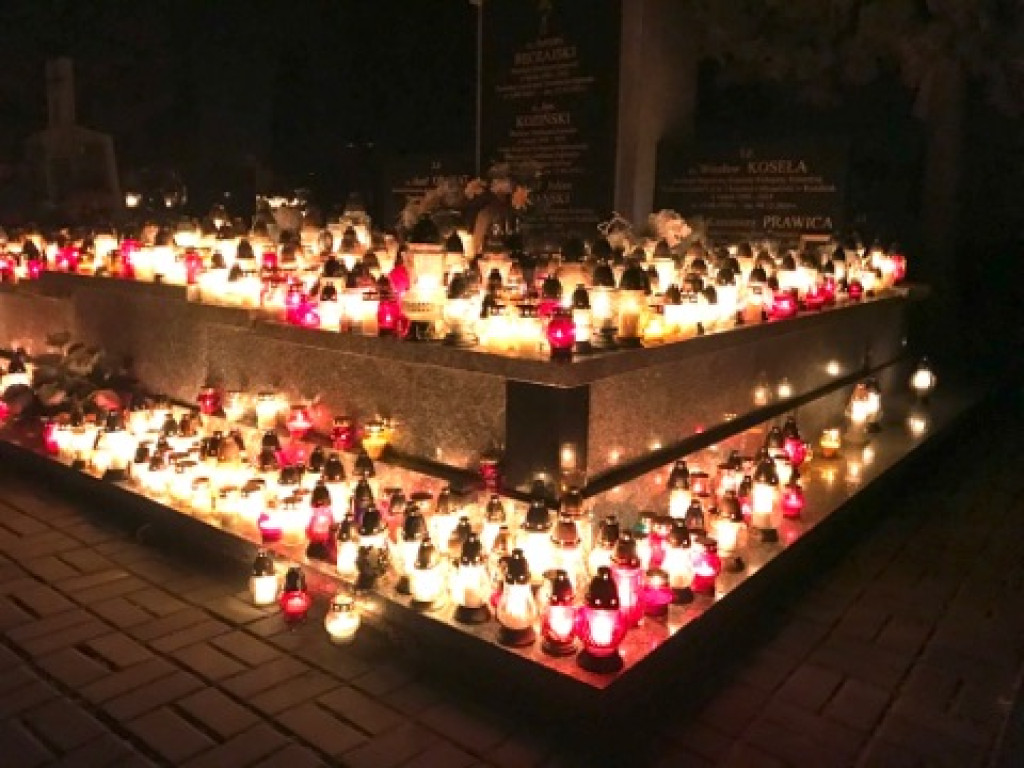Relacja wideo i foto: Wszystkich Świętych 2019 w powiecie koneckim