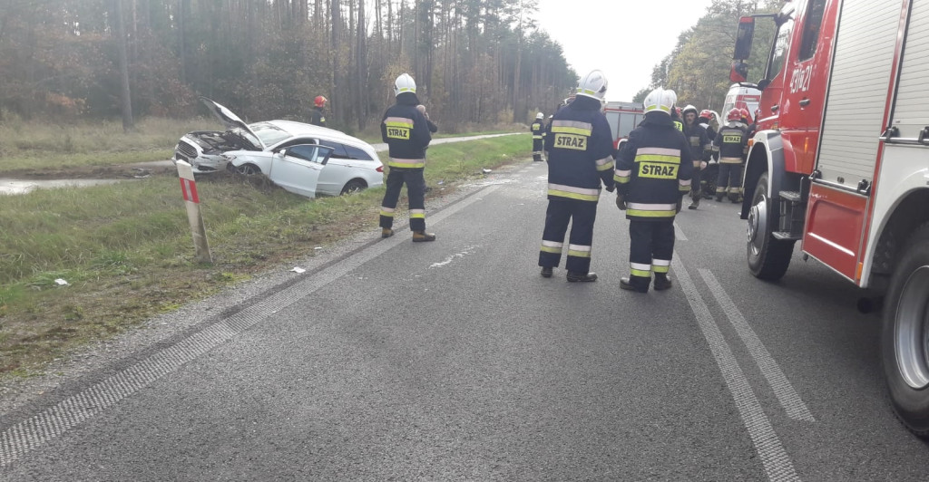 Kolizja na drodze wojewódzkiej koło krzyżówek radoszyckich [zdjęcia]