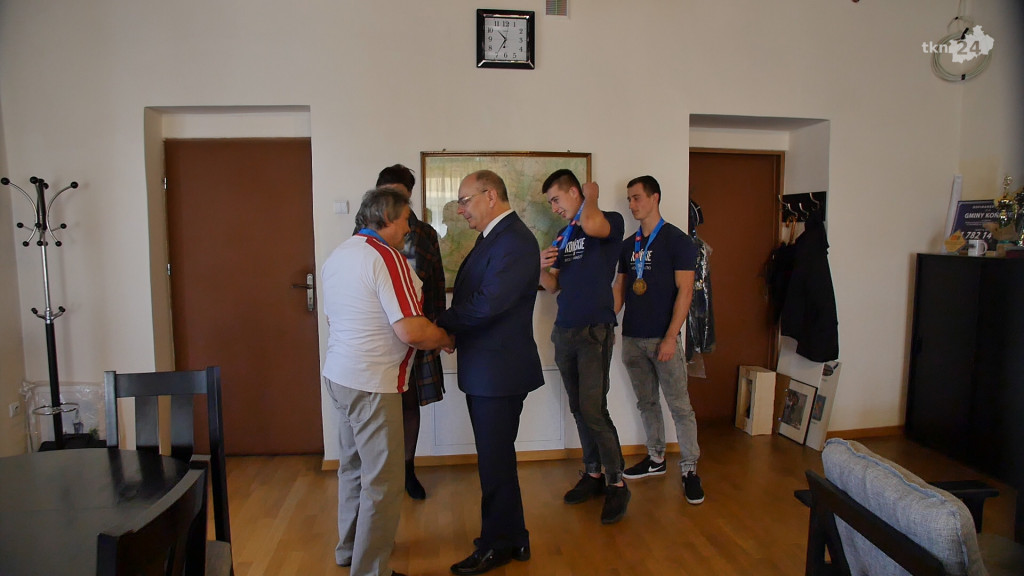 Herkulesi z gminy Końskie na stopniach podium mistrzostw świata [wideo, zdjęcia]