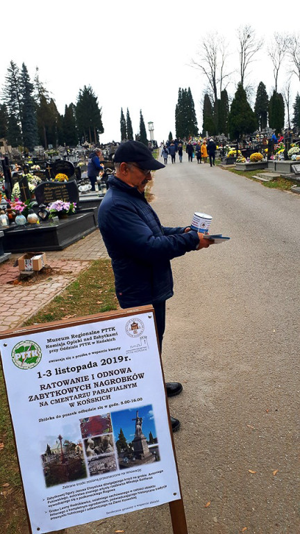 Konecczanie hojnie wsparli kwestę PTTK. Ponad 20 tys. zł na renowację grobów [wideo, zdjęcia]