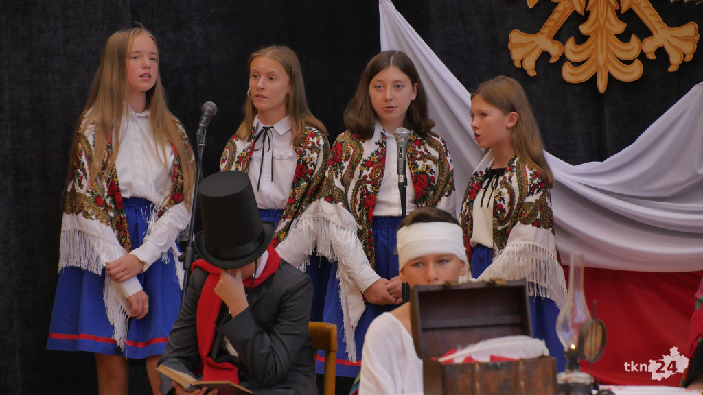 Końskie: Akademią w Kazanowie rozpoczęto gminne obchody Święta Niepodległości [wideo, zdjęcia]