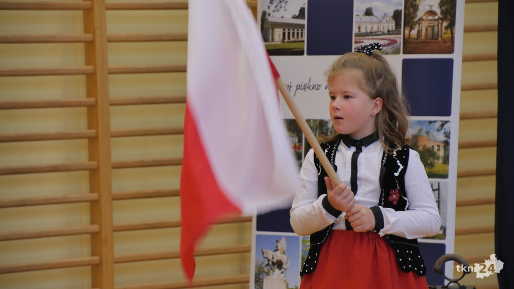 Końskie: Akademią w Kazanowie rozpoczęto gminne obchody Święta Niepodległości [wideo, zdjęcia]