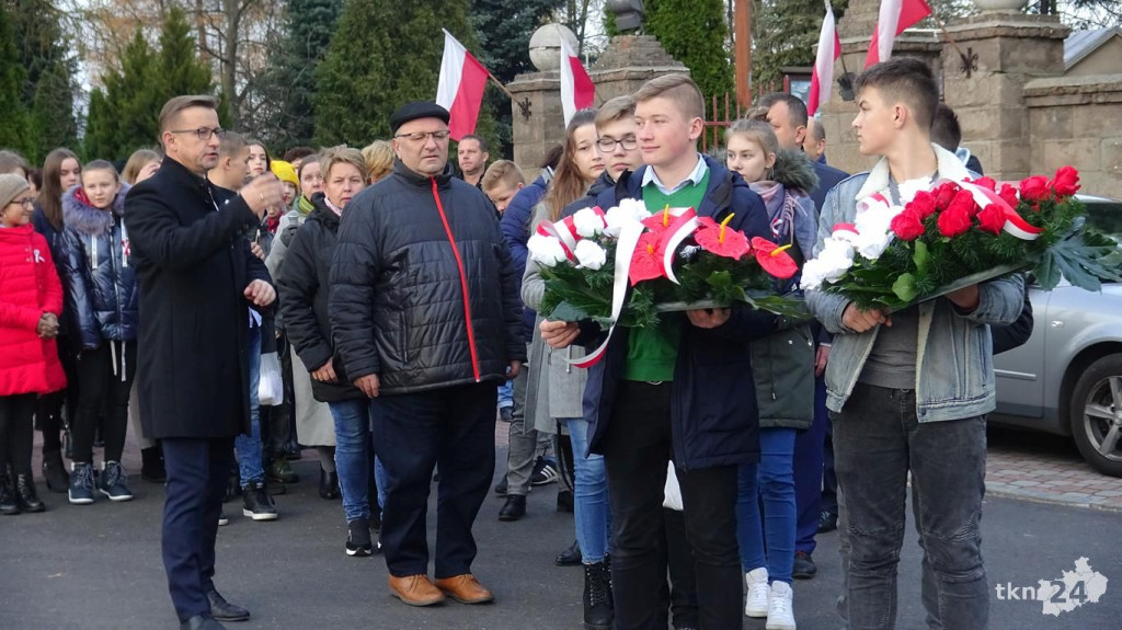 Fałków: Wspomnieniem o żołnierzach i koncertem uczcili Święto Niepodległości [wideo, zdjęcia]