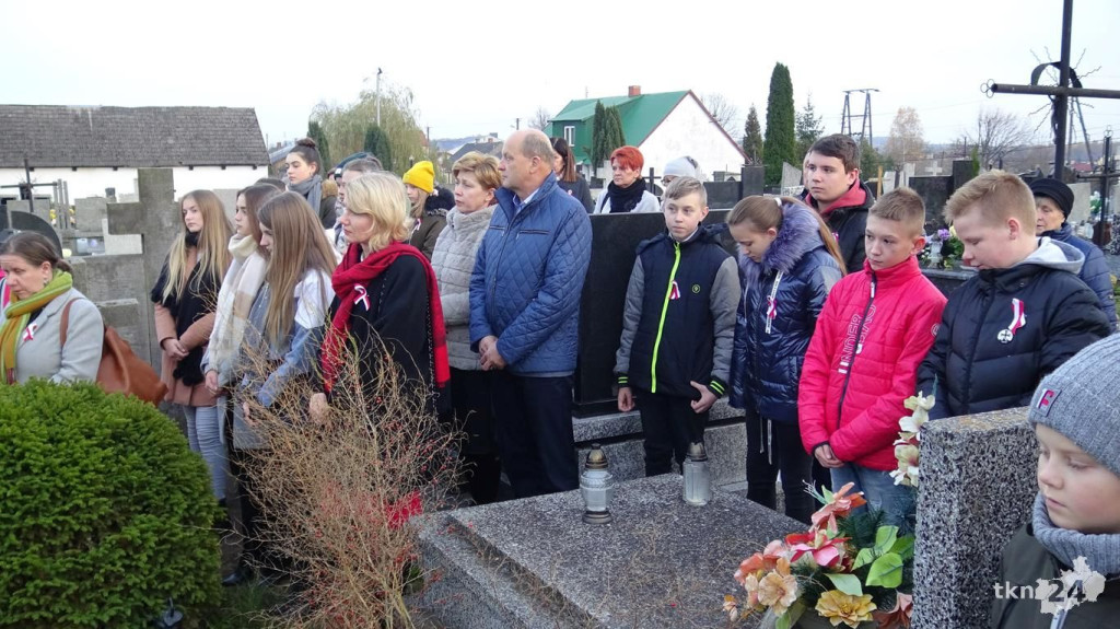 Fałków: Wspomnieniem o żołnierzach i koncertem uczcili Święto Niepodległości [wideo, zdjęcia]