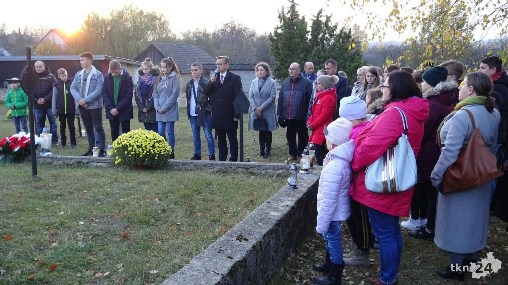 Fałków: Wspomnieniem o żołnierzach i koncertem uczcili Święto Niepodległości [wideo, zdjęcia]
