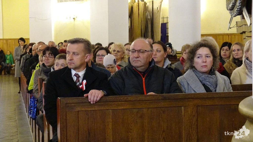 Fałków: Wspomnieniem o żołnierzach i koncertem uczcili Święto Niepodległości [wideo, zdjęcia]