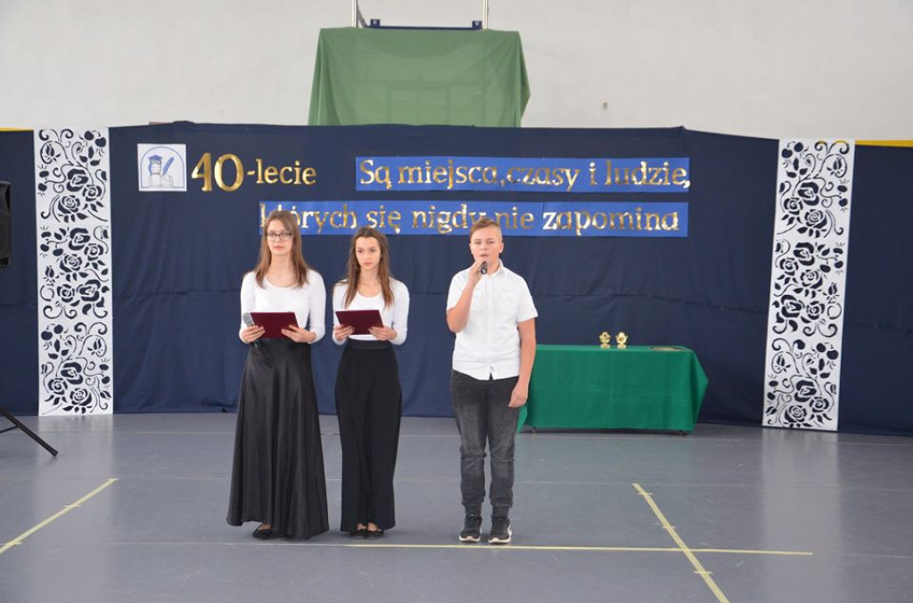 Szkoła w Niekłaniu Wielkim świętowała swoje 40-lecie [zdjęcia]