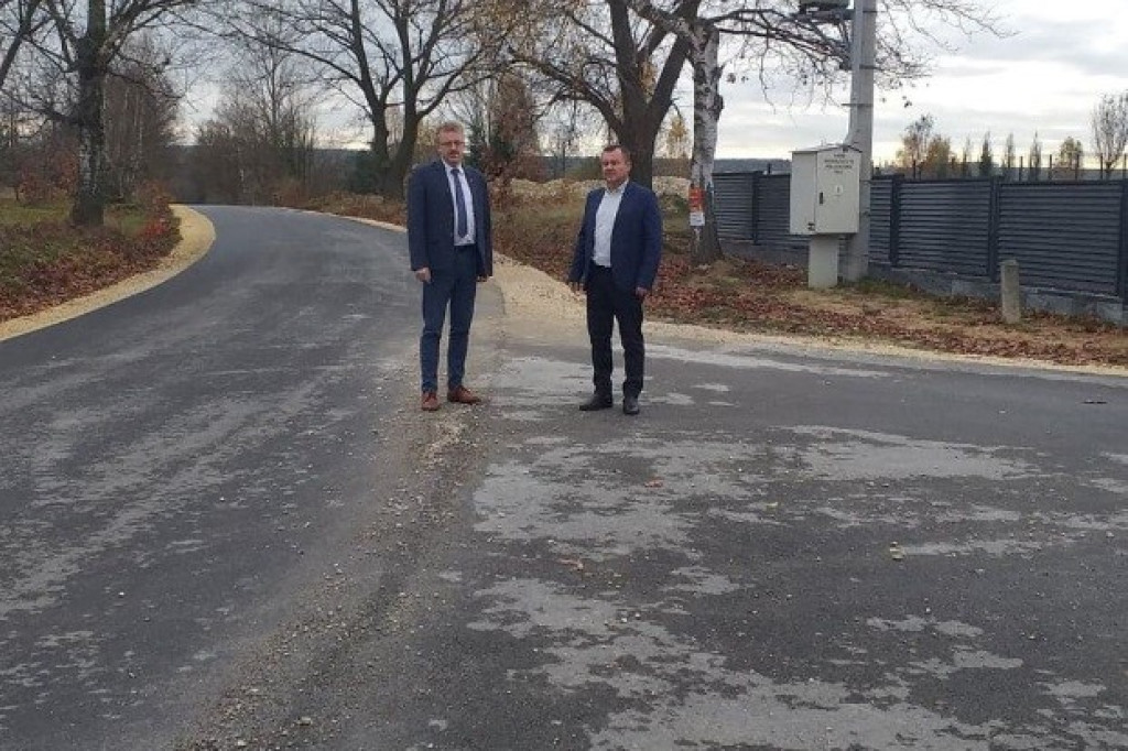 Drogi powiatowe w przebudowie. Lista odcinków [zdjęcia]