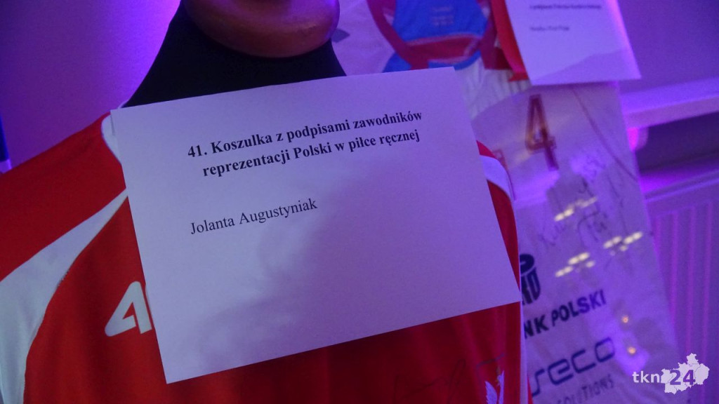WIDEO: II LO bawiło się by pomagać. Za nami bal w Markizie