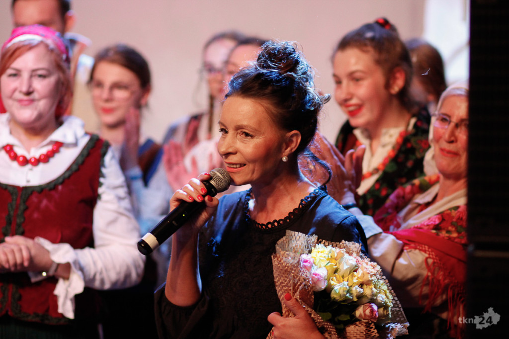 Wideo: Przedstawienie pełne folkloru w Domu Kultury