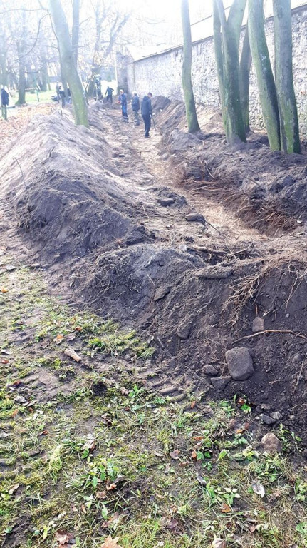 Poszukują zamordowanych w Urzędzie Bezpieczeństwa i proszą o pomoc [zdjęcia]