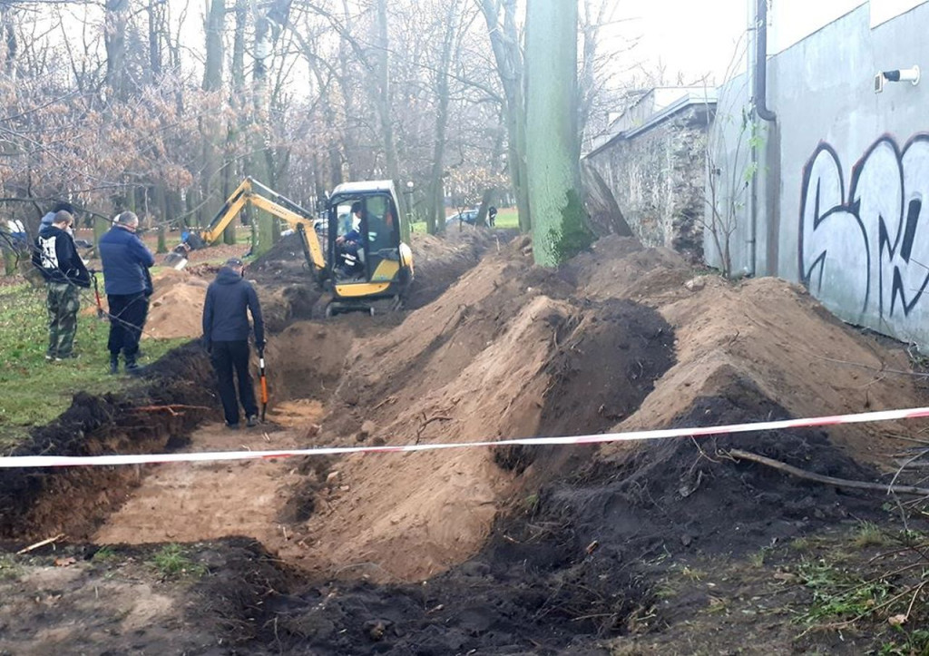 Poszukują zamordowanych w Urzędzie Bezpieczeństwa i proszą o pomoc [zdjęcia]