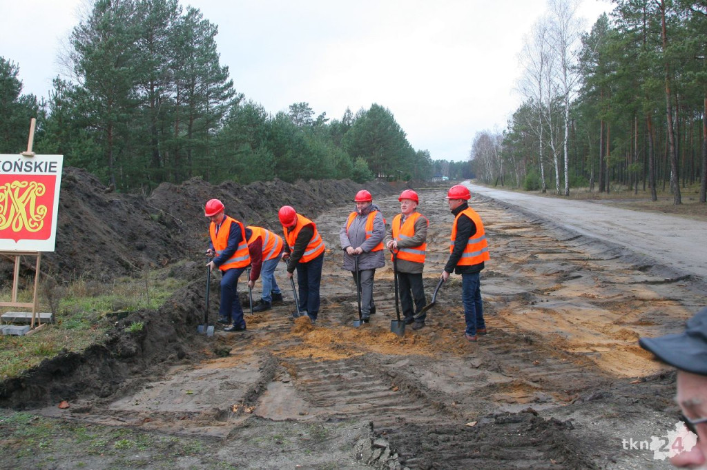 Rozpoczęli prace nad ulicą Jarzębinową w Sielpi! [wideo, zdjęcia]