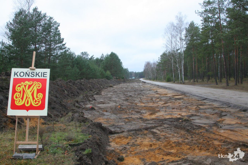 Rozpoczęli prace nad ulicą Jarzębinową w Sielpi! [wideo, zdjęcia]