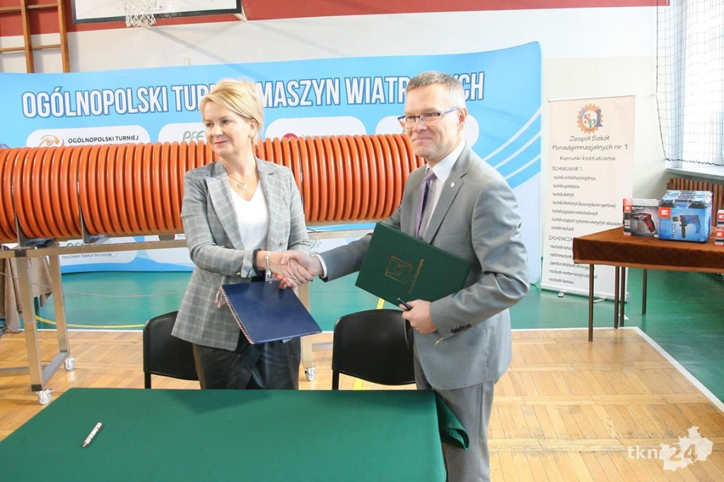 Maszyny Wiatrowe znów królowały w Mechaniku. ZSP 1 z patronatem Politechniki   [wideo, zdjęcia]