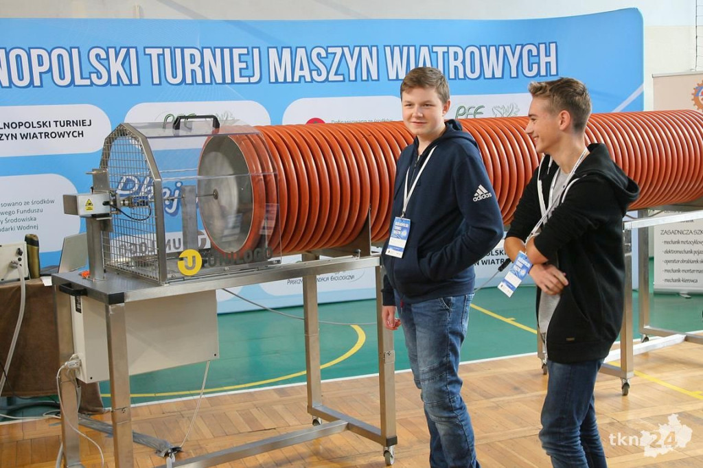 Maszyny Wiatrowe znów królowały w Mechaniku. ZSP 1 z patronatem Politechniki   [wideo, zdjęcia]