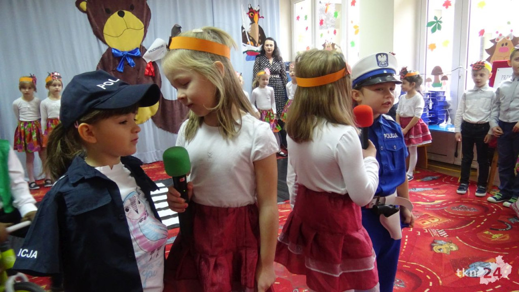 Przedszkolaki pasowane w Światowy Dzień Pluszowego Misia [wideo, zdjęcia]
