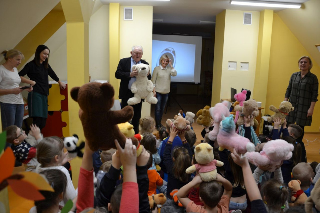 Najmłodsi w Rogowie obchodzili Światowy Dzień Pluszowego Misia! [zdjęcia]
