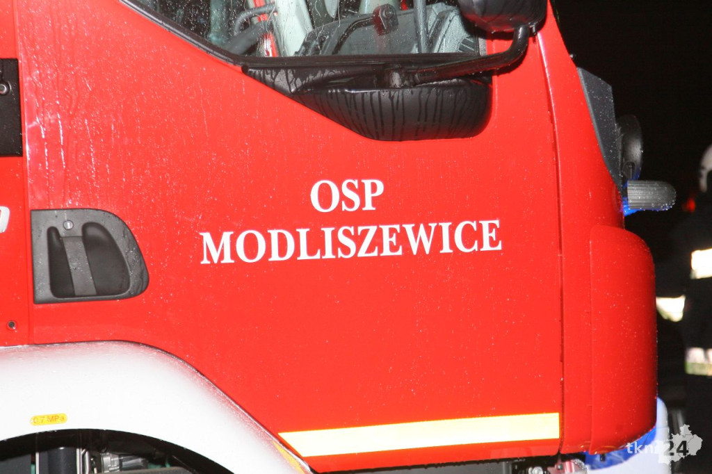 OSP Modliszewice ma nowy wóz! Powitanie było efektowne! [wideo, zdjęcia]