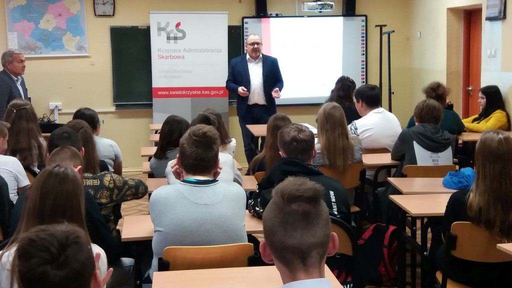 Szkolenie pt. `Hazard? Nie, dziękuję` w SP nr 2 w Końskich [zdjęcia]