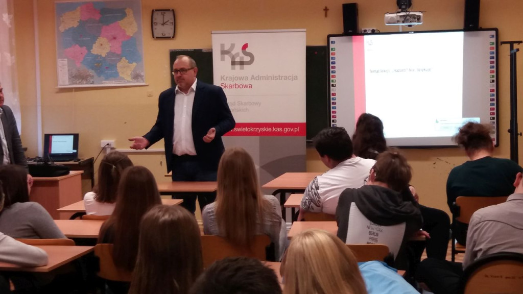 Szkolenie pt. `Hazard? Nie, dziękuję` w SP nr 2 w Końskich [zdjęcia]