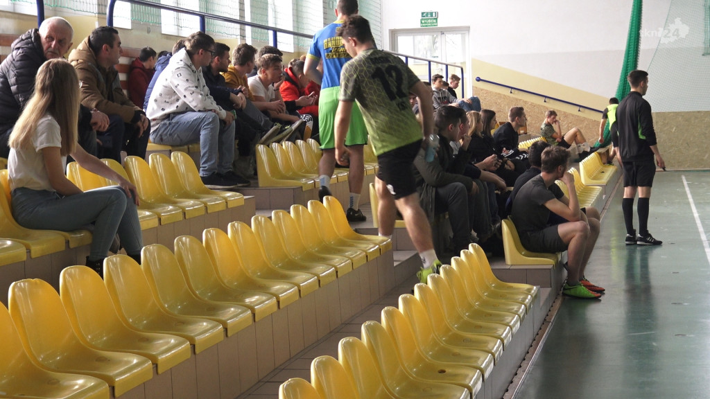 Ruszyła Miejska Liga Futsalu w Stąporkowie [zdjęcia, wideo]