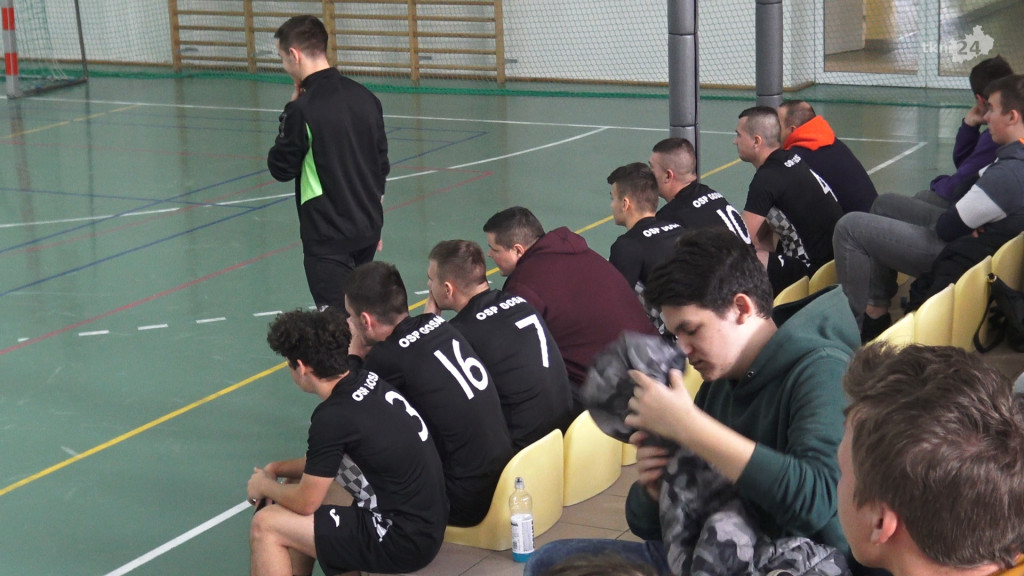 Ruszyła Miejska Liga Futsalu w Stąporkowie [zdjęcia, wideo]