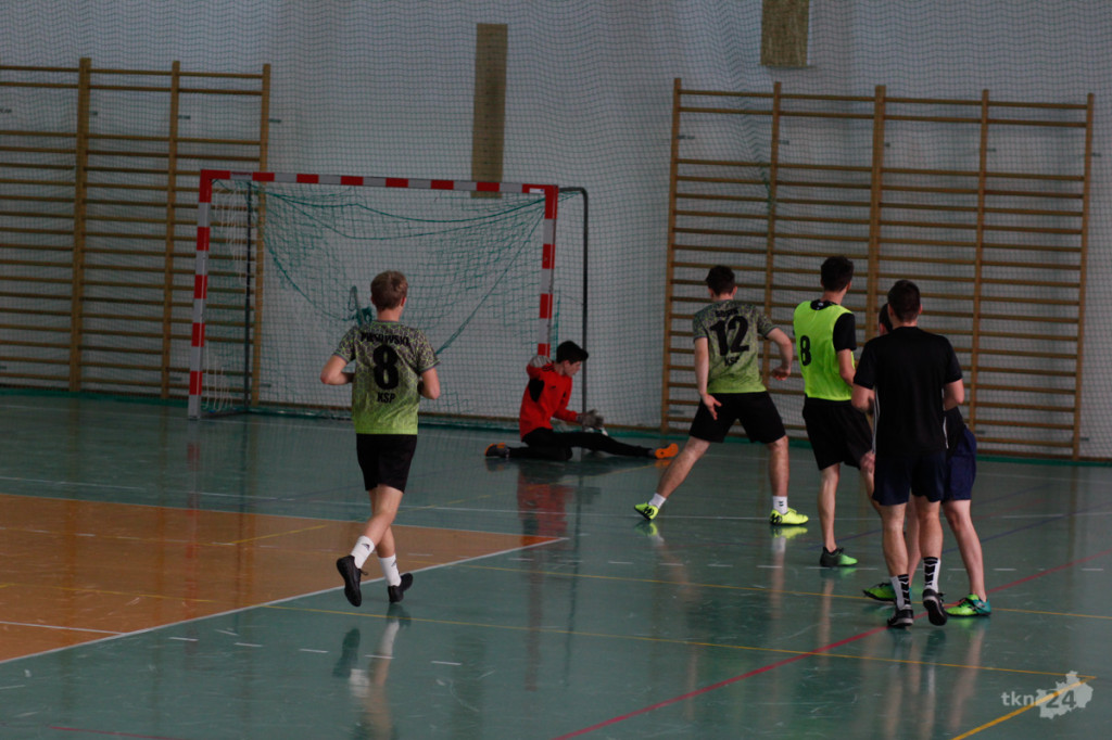 Ruszyła Miejska Liga Futsalu w Stąporkowie [zdjęcia, wideo]