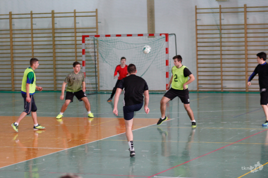 Ruszyła Miejska Liga Futsalu w Stąporkowie [zdjęcia, wideo]