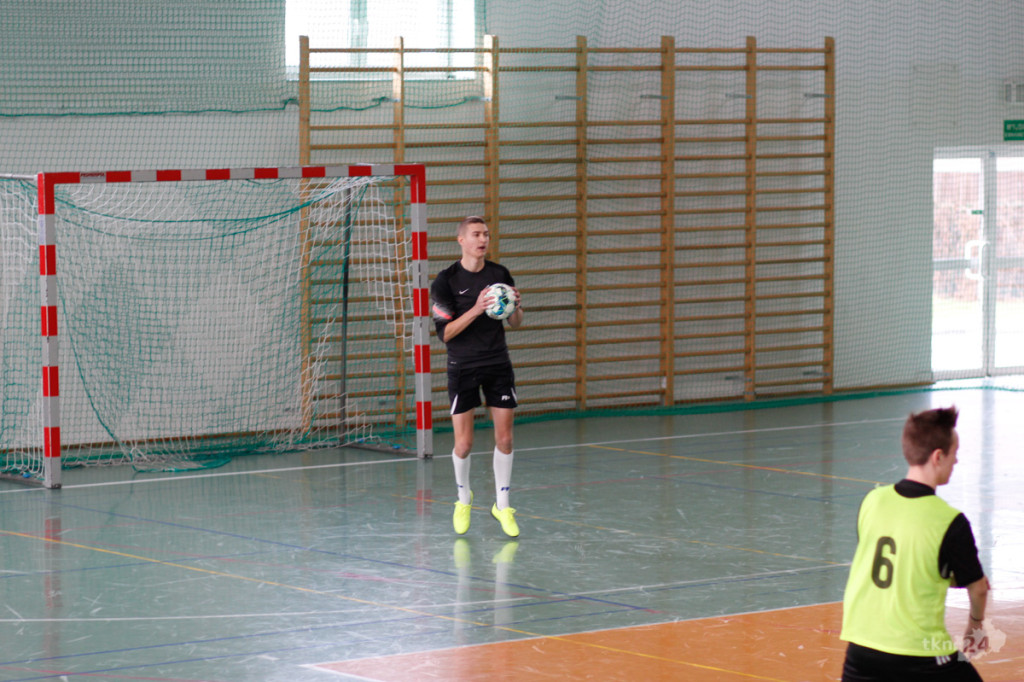 Ruszyła Miejska Liga Futsalu w Stąporkowie [zdjęcia, wideo]