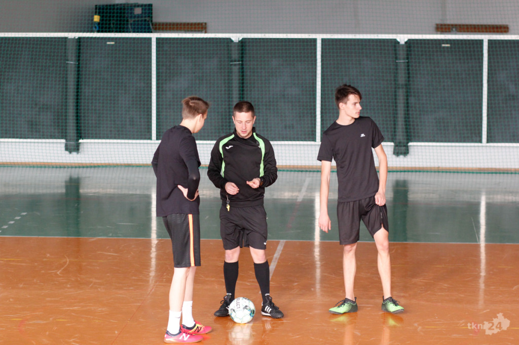 Ruszyła Miejska Liga Futsalu w Stąporkowie [zdjęcia, wideo]