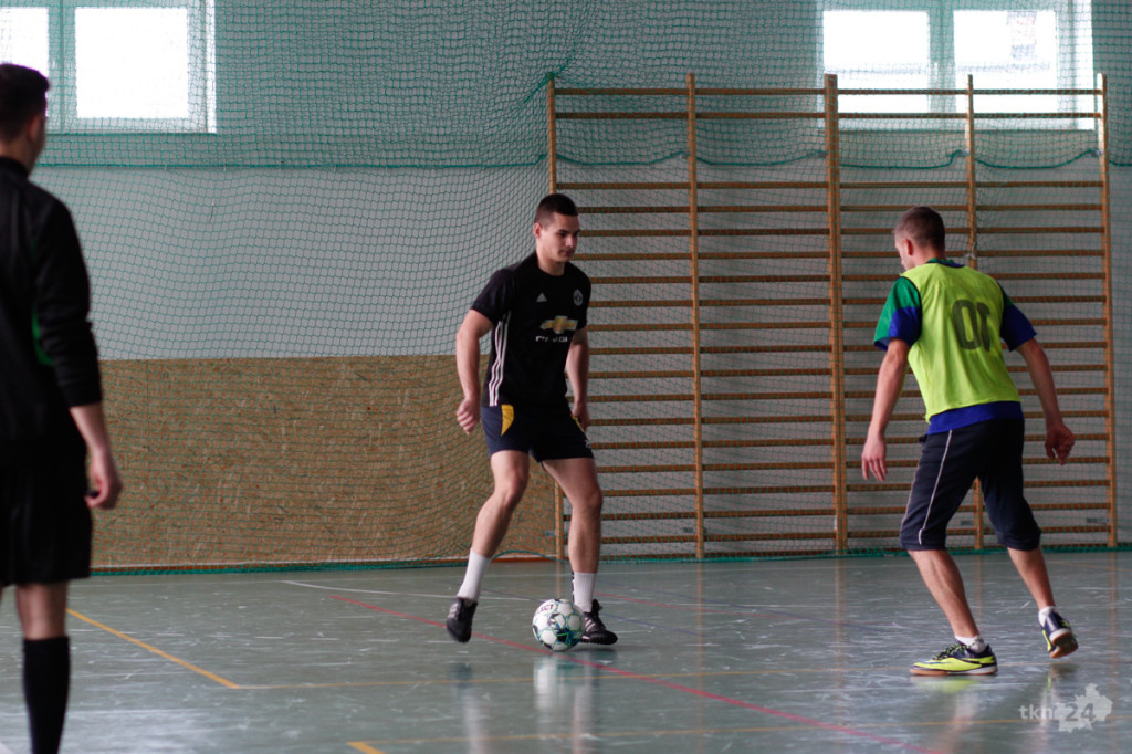 Ruszyła Miejska Liga Futsalu w Stąporkowie [zdjęcia, wideo]