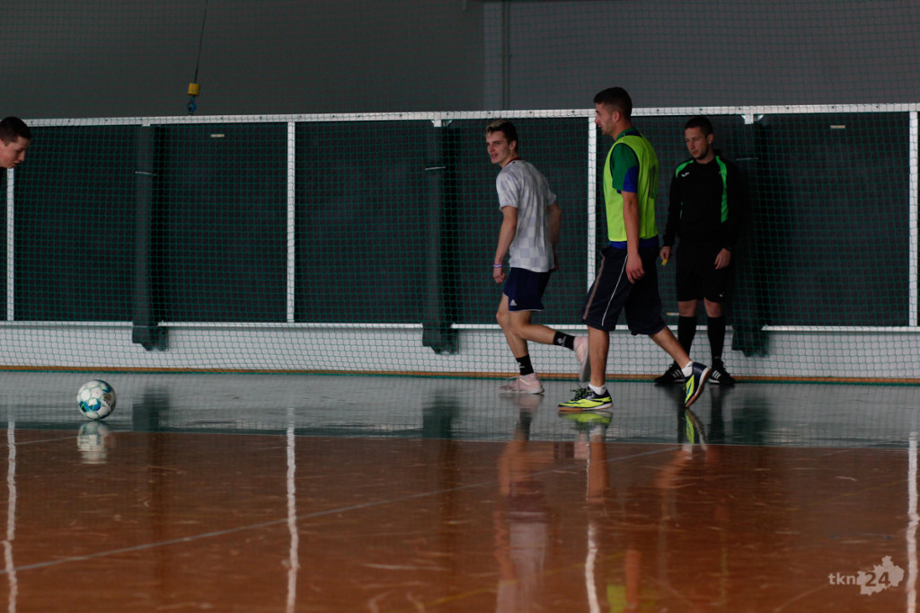 Ruszyła Miejska Liga Futsalu w Stąporkowie [zdjęcia, wideo]