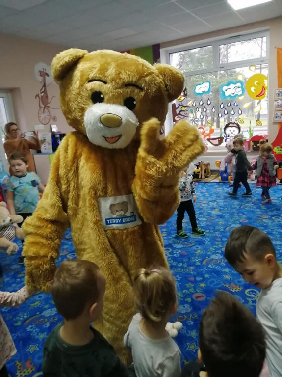 Pluszowy miś uczył angielskiego najmłodszych w powiecie! [wideo, zdjęcia]